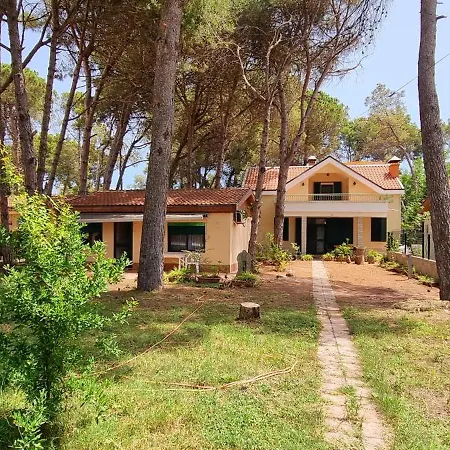 Bezhani Villa Golem (Tirana)